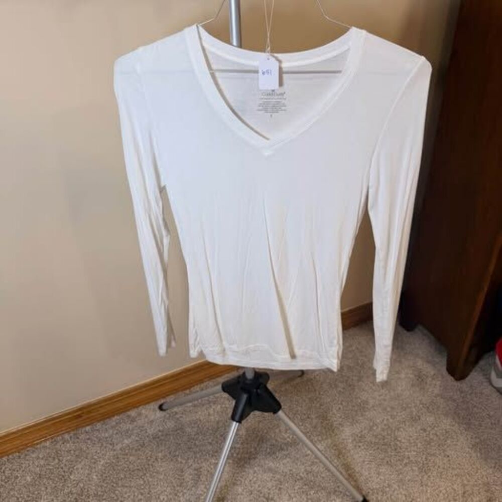 Cuddl Duds Softwear with Stretch V-Neck Long Sleeve Top, Size Small